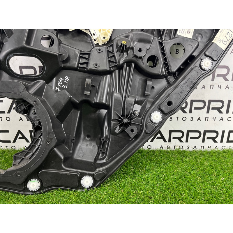 Механизм стеклоподъемника с мотором (кузов и элементы) Volkswagen Touareg FL 2015 3.6 7P6839462A