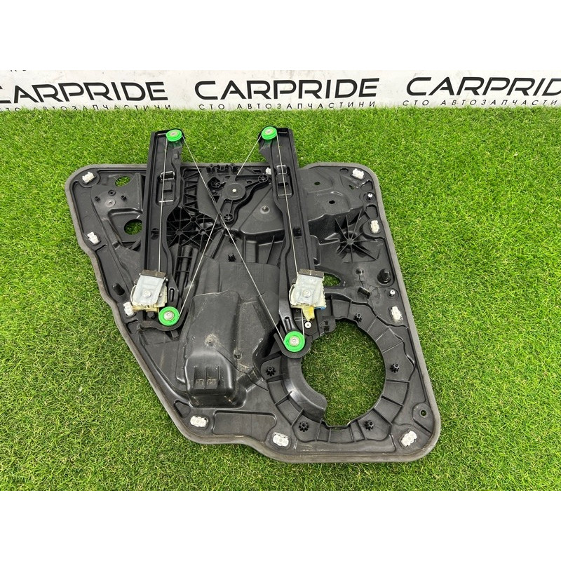 Механизм стеклоподъемника с мотором (кузов и элементы) Volkswagen Touareg FL 2015 3.6 7P6839462A