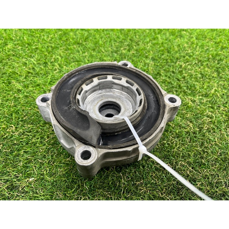 Опора стойки (подвеска) AUDI Q7 4L 2014 3.0 TFSi CTWB 7L0412347A