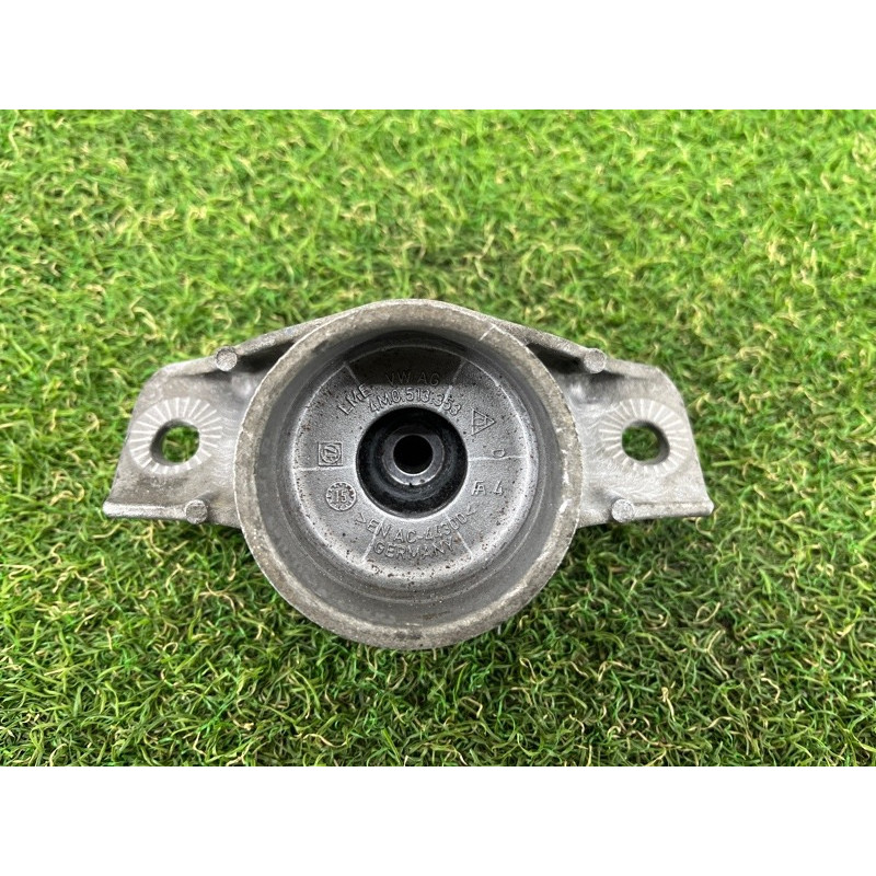 Опора стойки (подвеска) AUDI Q7 4M 2017 3.0 TFSi CREC 85E513353B