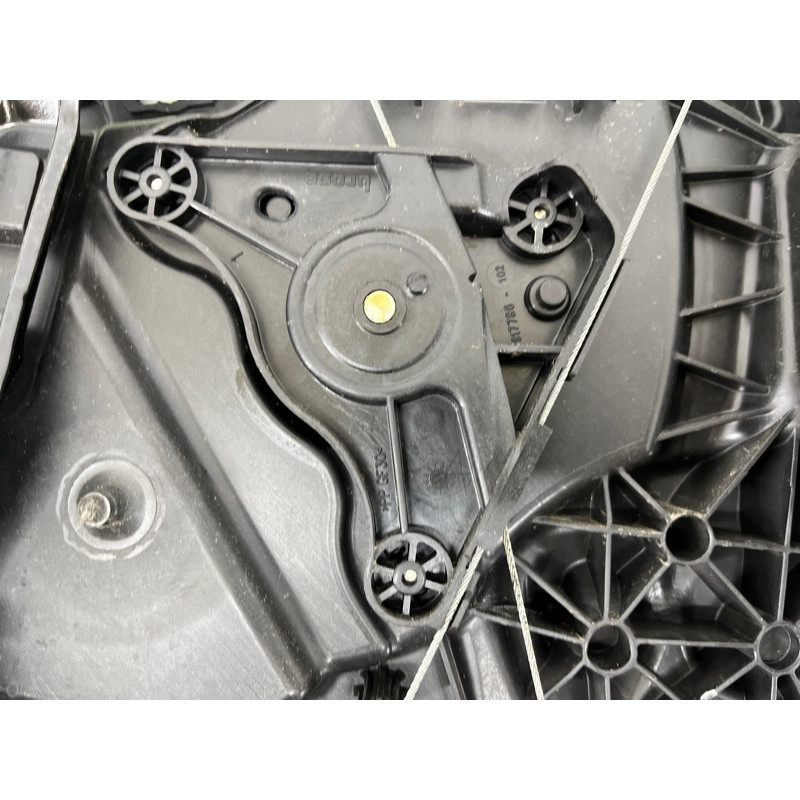 Механизм стеклоподъемника с мотором (кузов и элементы) Volkswagen Touareg FL 2015 3.6 7P6839461A