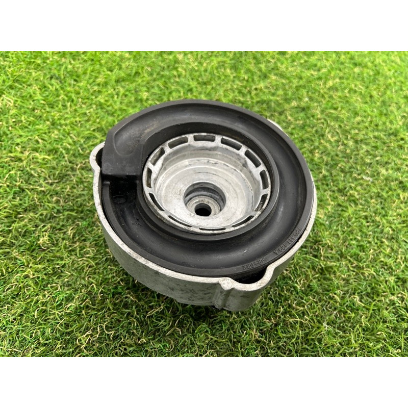 Опора стойки (подвеска) Volkswagen Touareg NF 2011 3.6 7P0412321A
