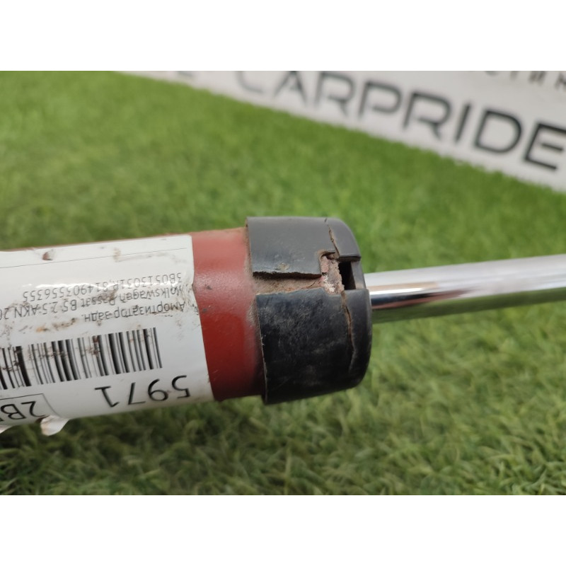 Амортизатор (подвеска) Volkswagen Passat B5 2003 2.5 AKN 3B0513031R