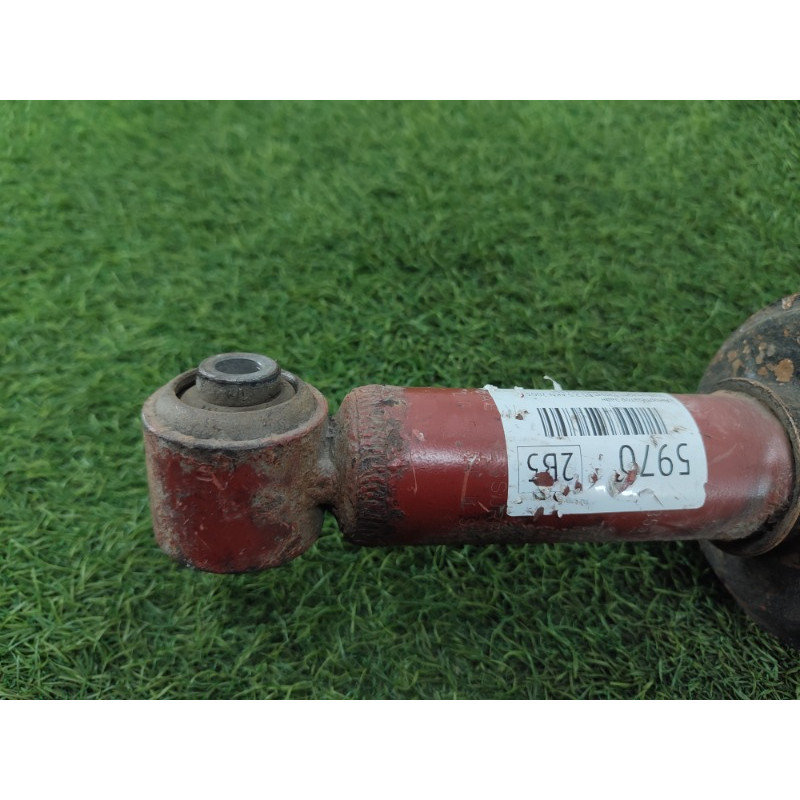 Амортизатор (подвеска) Volkswagen Passat B5 2003 2.5 AKN 3B0513031R