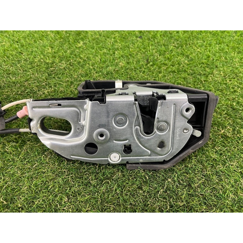 Замок дверей (кузов і елементи) BMW 5-series F10 2011 3.0 51217154516