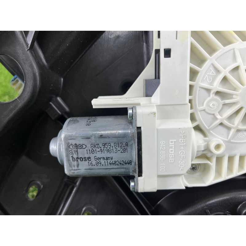 Механізм склопідйомника з мотором (кузов і елементи) Volkswagen Touareg II NF 2013 3.0 7P6839461A
