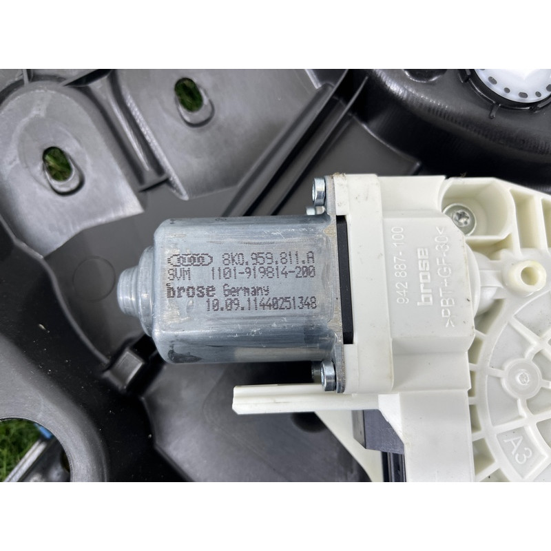 Механізм склопідйомника з мотором (кузов і елементи) Volkswagen Touareg II NF 2013 3.0 7P6839462A