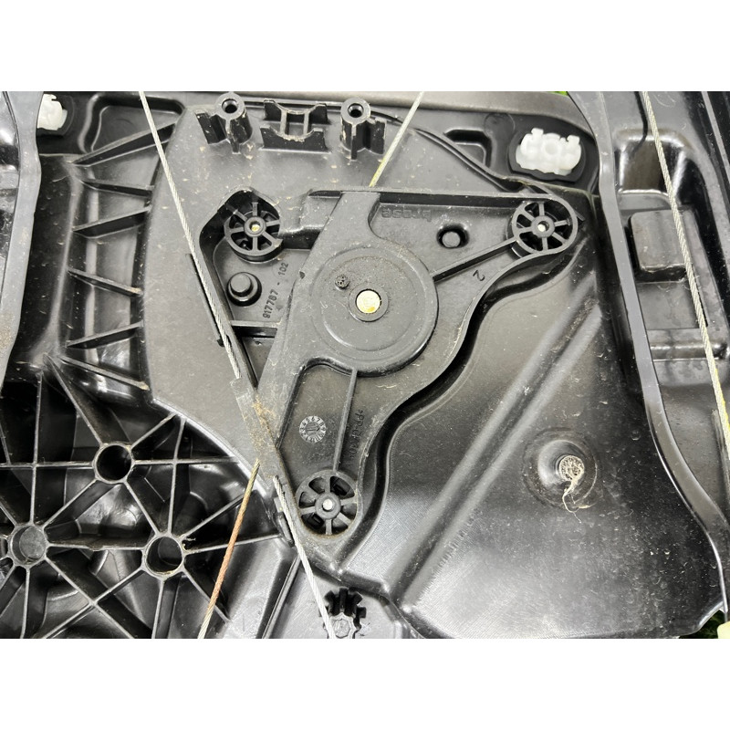Механізм склопідйомника з мотором (кузов і елементи) Volkswagen Touareg II NF 2013 3.0 7P6839462A