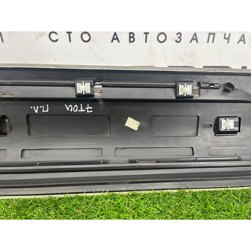 Накладка двери внешняя (кузов и элементы) Volkswagen Touareg FL 2015 3.6 7P6854939MGRU