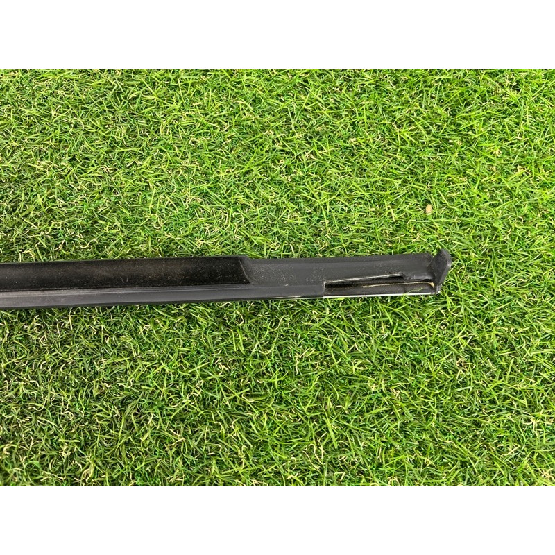 Молдинг скла (кузов і елементи) Volkswagen Touareg NF 2012 3.6 7P0839475F7Z7