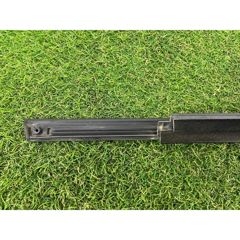 Молдинг скла (кузов і елементи) Jeep Grand Cherokee WK2 2017 3.6 68257254AD