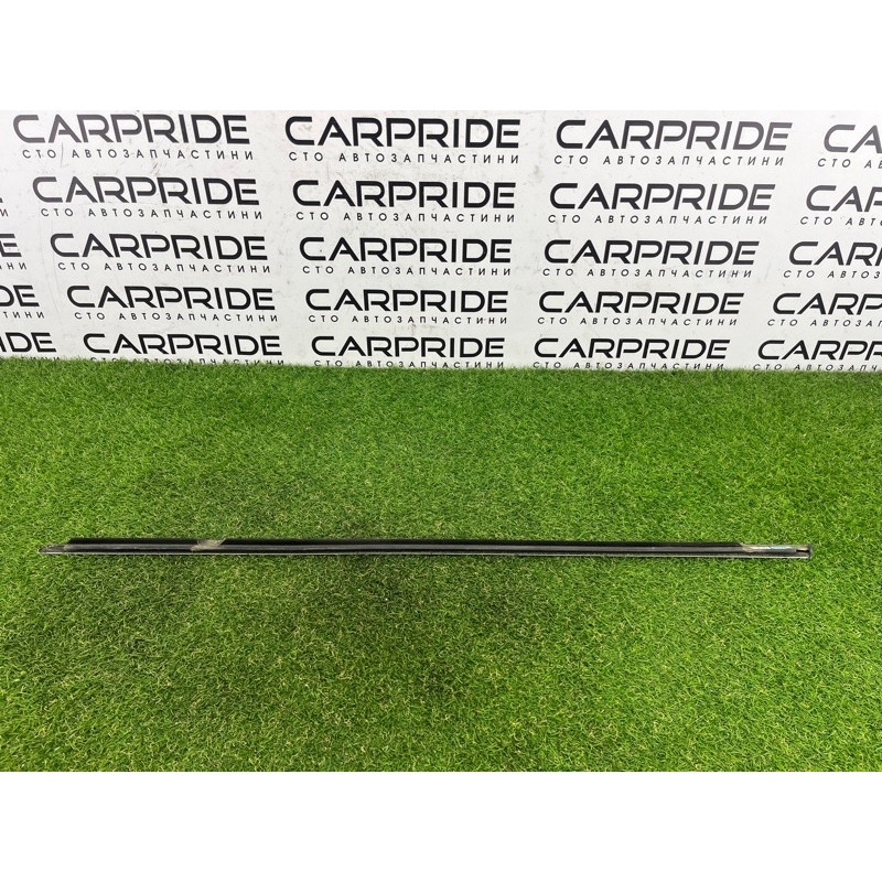 Молдинг скла (кузов і елементи) Volkswagen Touareg NF 2012 3.0 7P0837476H7Z7