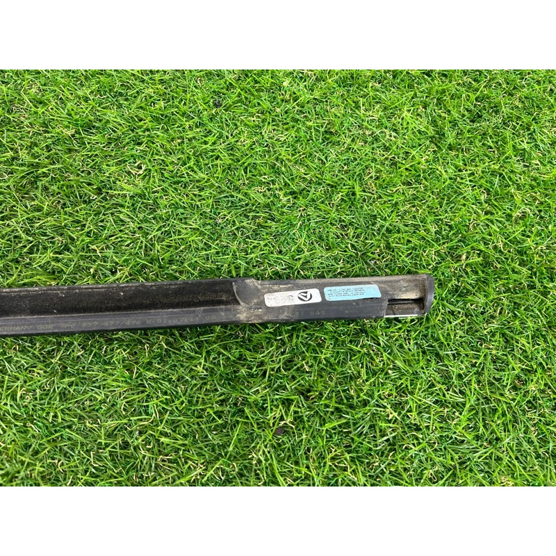 Молдинг скла (кузов і елементи) Volkswagen Touareg NF 2012 3.0 7P0837476H7Z7