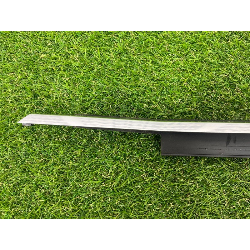 Молдинг стекла (кузов и элементы) AUDI A3 8V 2015 1.8 8V5853283B2ZZ