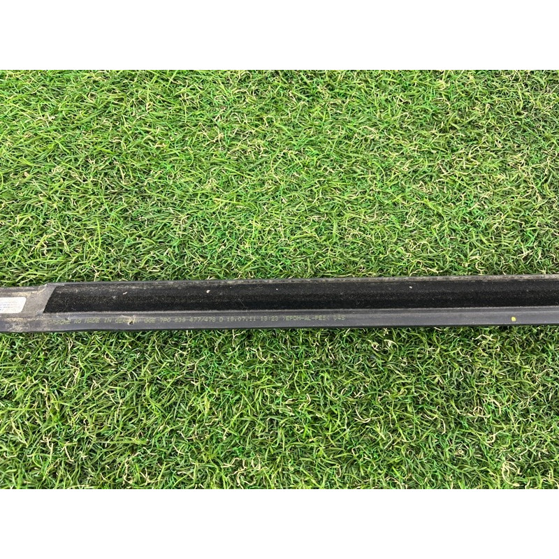 Молдинг скла (кузов і елементи) Volkswagen Touareg NF 2012 3.0 7P0839475F7Z7