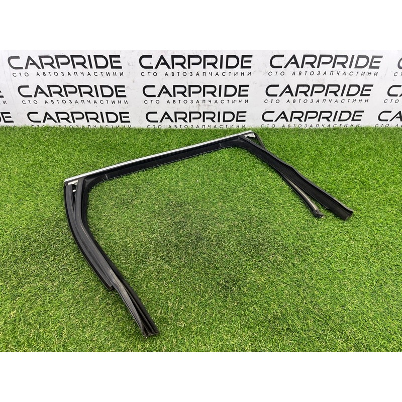 Ущільнювач скла дверей (кузов і елементи) Volkswagen Touareg NF 2012 3.0 7P0839432L
