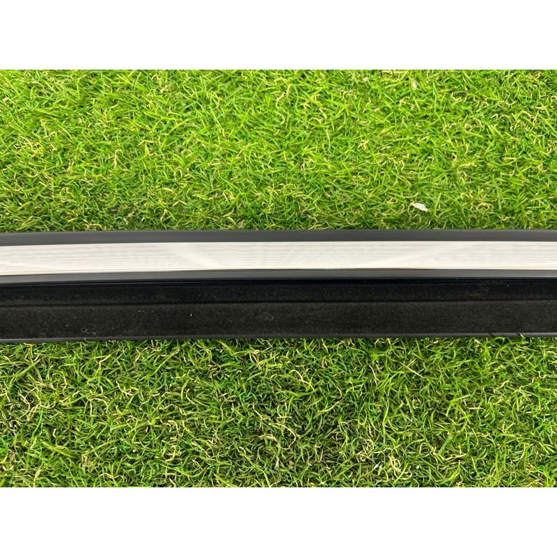 Ущільнювач скла дверей (кузов і елементи) Volkswagen Touareg NF 2012 3.0 7P0839432L