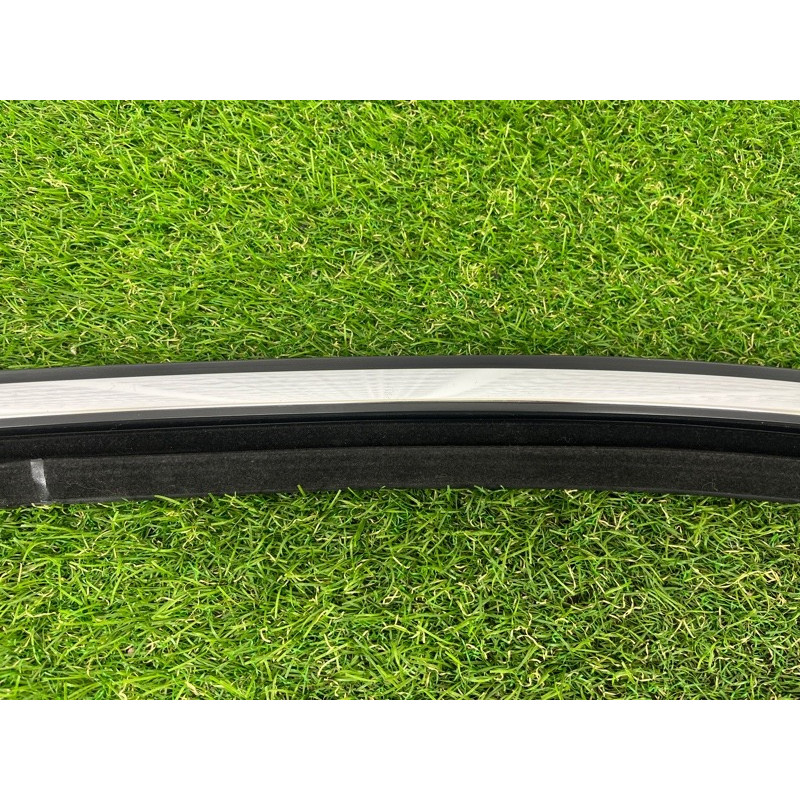 Ущільнювач скла дверей (кузов і елементи) Volkswagen Touareg NF 2012 3.0 7P0837432H5AP