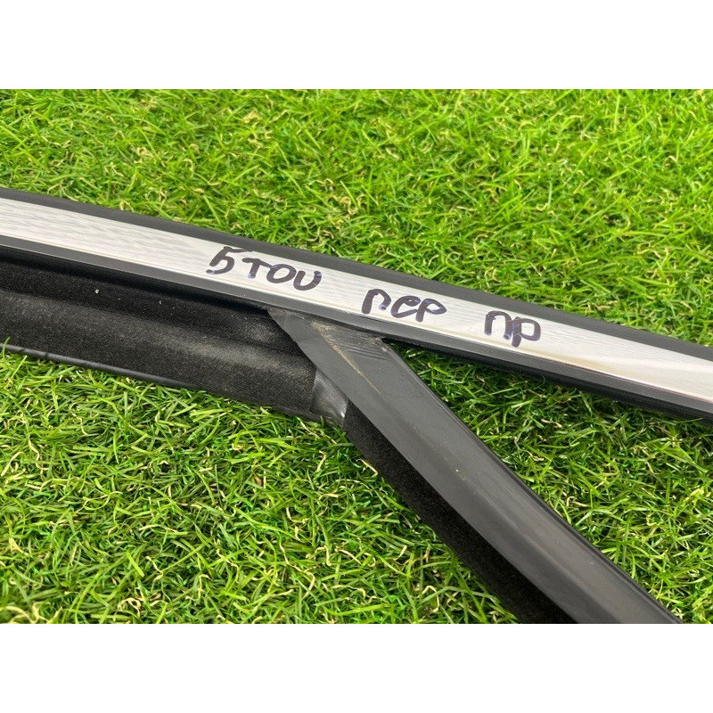 Ущільнювач скла дверей (кузов і елементи) Volkswagen Touareg NF 2012 3.0 7P0837432H5AP
