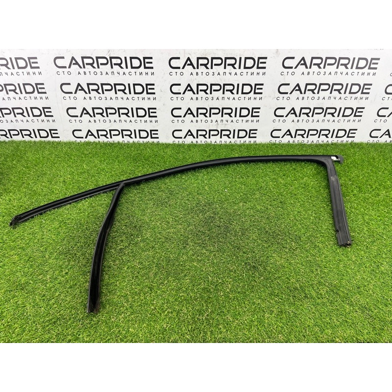 Ущільнювач скла дверей (кузов і елементи) Volkswagen Touareg NF 2012 3.0 7P0837432H5AP