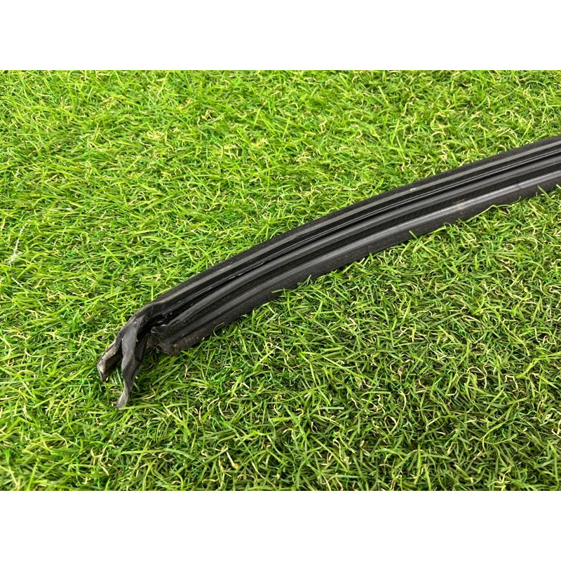 Ущільнювач скла дверей (кузов і елементи) Volkswagen Touareg NF 2012 3.0 7P0837432H5AP