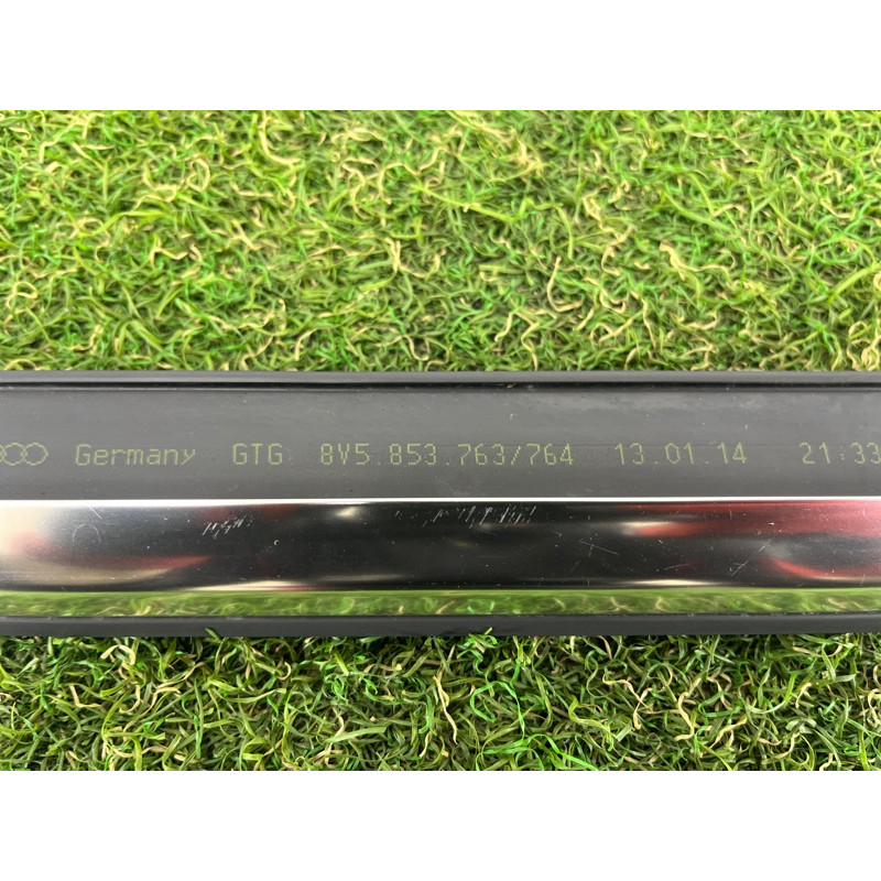 Молдинг стекла (кузов и элементы) AUDI A3 8V 2015 1.8 8V5853763C2ZZ