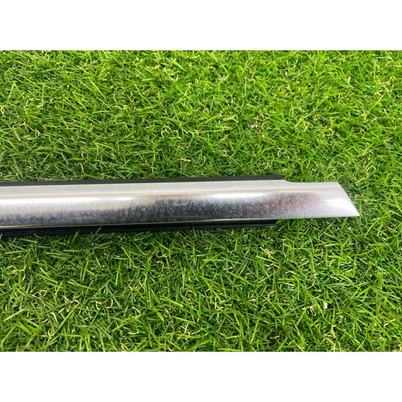 Уплотнитель стекла двери (кузов и элементы) Volkswagen Touareg FL 2015 3.6 7P0837476H7Z7