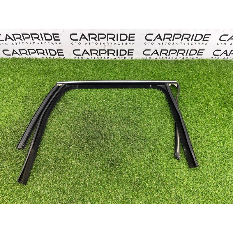 Ущільнювач скла дверей (кузов і елементи) Volkswagen Touareg NF 2011 3.6 7P0839432L