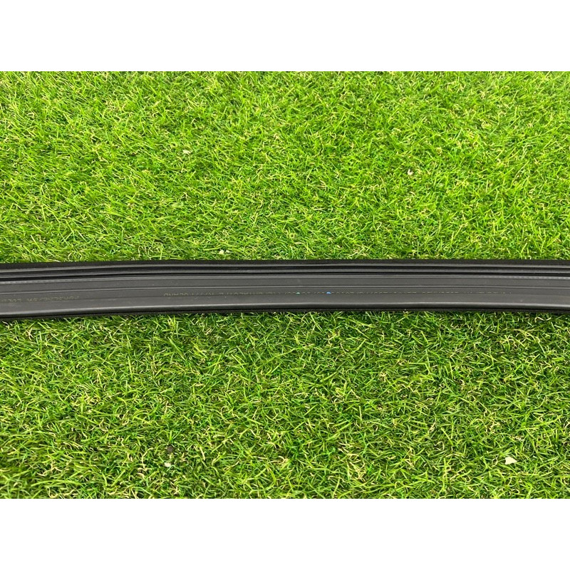 Ущільнювач скла дверей (кузов і елементи) Volkswagen Touareg NF 2011 3.6 7P0839432L