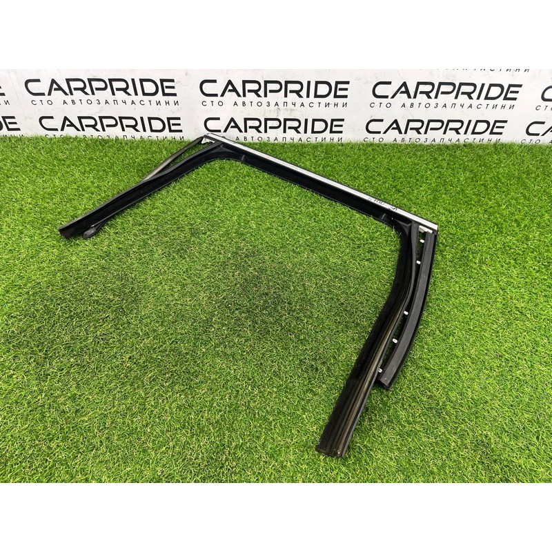 Ущільнювач скла дверей (кузов і елементи) Volkswagen Touareg NF 2012 3.6 7P0839431J