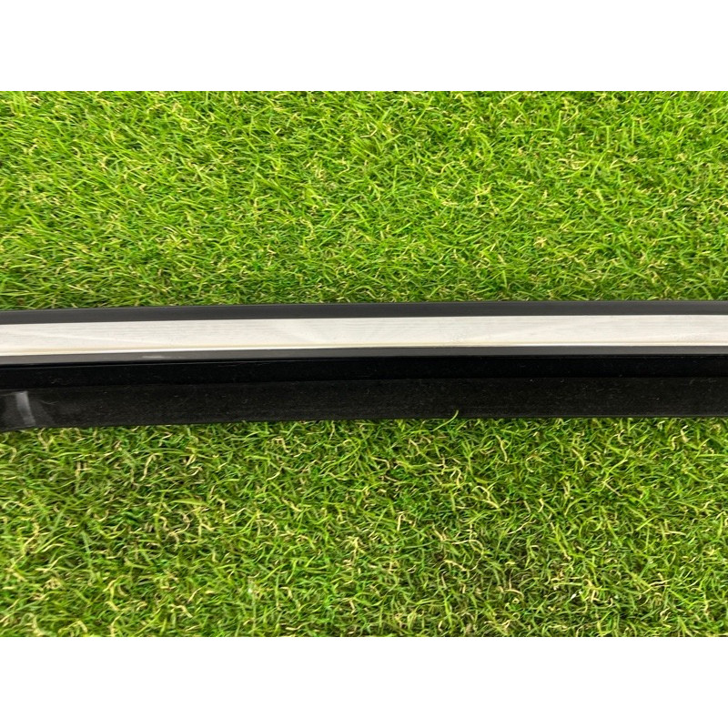 Ущільнювач скла дверей (кузов і елементи) Volkswagen Touareg NF 2012 3.6 7P0839431J