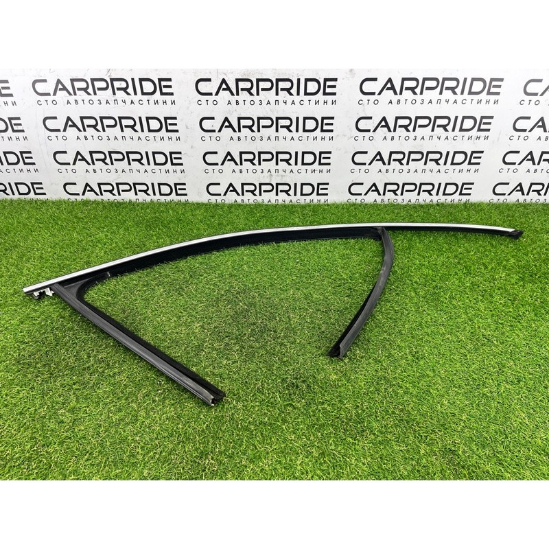Ущільнювач скла дверей (кузов і елементи) Volkswagen Touareg NF 2012 3.6 7P0837432H5AP