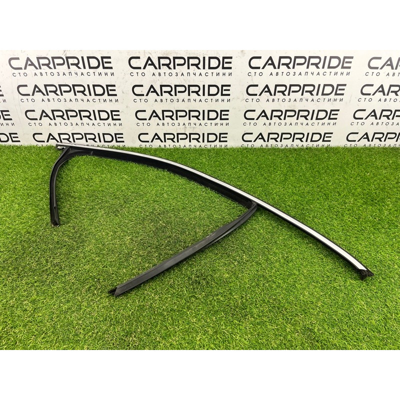 Ущільнювач скла дверей (кузов і елементи) Volkswagen Touareg NF 2012 3.6 7P0837432H5AP