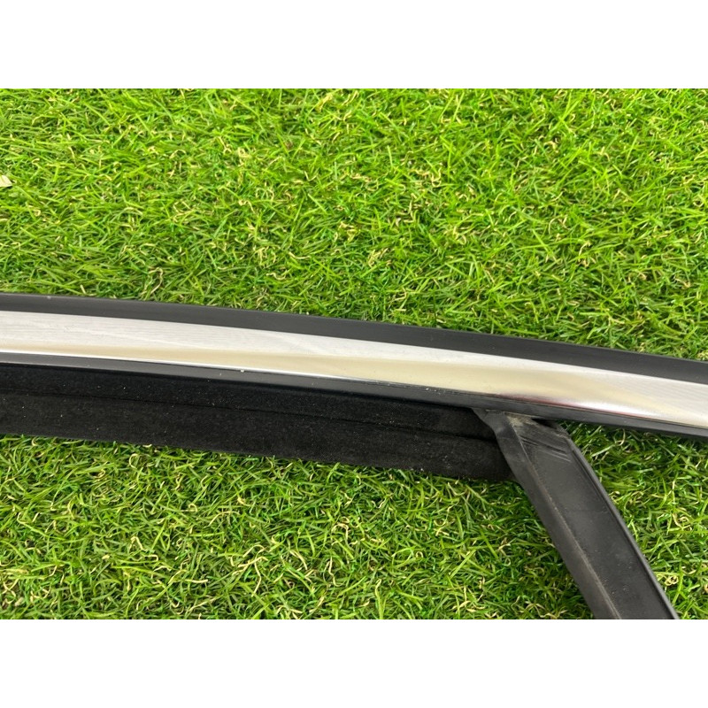 Ущільнювач скла дверей (кузов і елементи) Volkswagen Touareg NF 2012 3.6 7P0837432H5AP