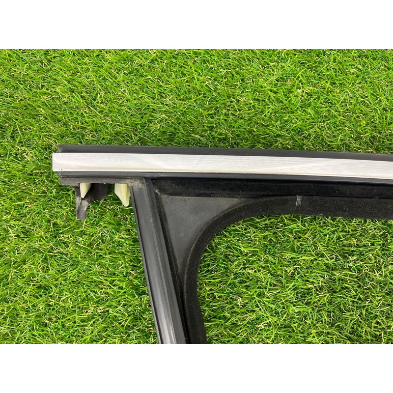 Ущільнювач скла дверей (кузов і елементи) Volkswagen Touareg NF 2011 3.6 7P0837432H5AP