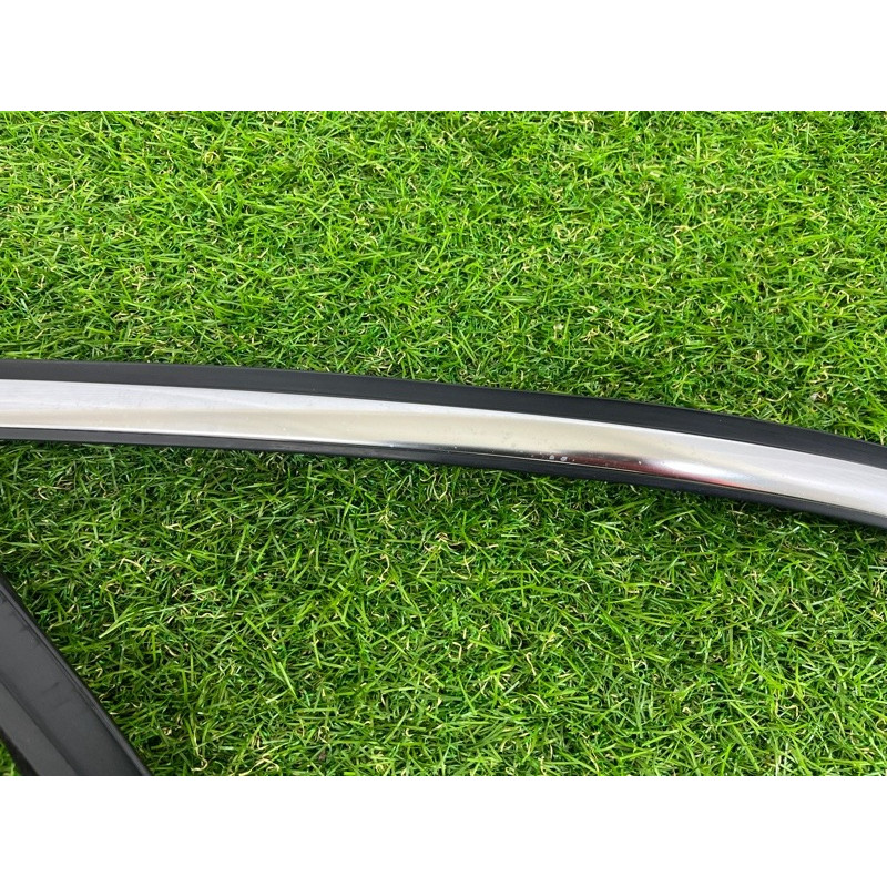 Ущільнювач скла дверей (кузов і елементи) Volkswagen Touareg NF 2011 3.6 7P0837432H5AP