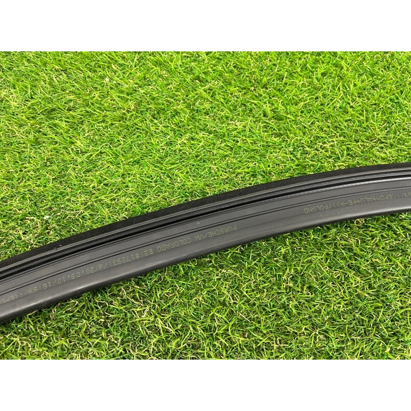 Ущільнювач скла дверей (кузов і елементи) Volkswagen Touareg NF 2011 3.6 7P0837432H5AP