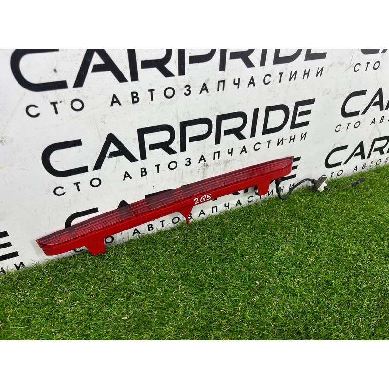 Повторитель стоп сигнала (оптика) AUDI Q5 8R 2012 3.2 CALB 8R0945097