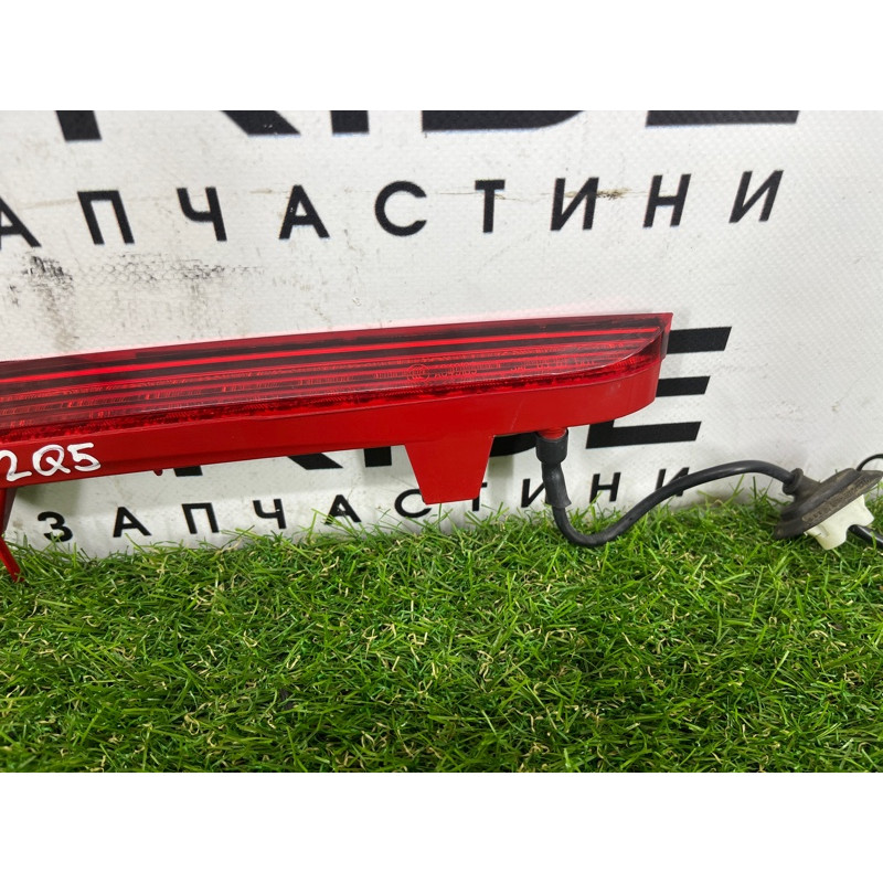 Повторитель стоп сигнала (оптика) AUDI Q5 8R 2012 3.2 CALB 8R0945097