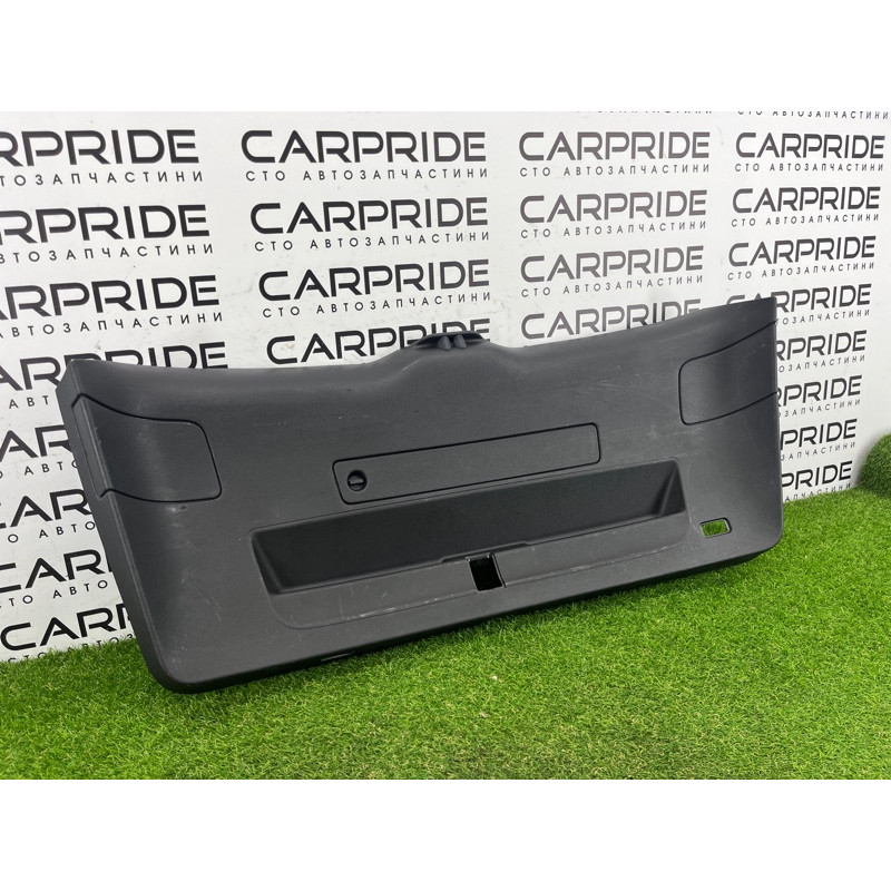 Обшивка крышки багажника (салон) AUDI Q5 8R 2012 3.2 CALB 8R0867979B6PS