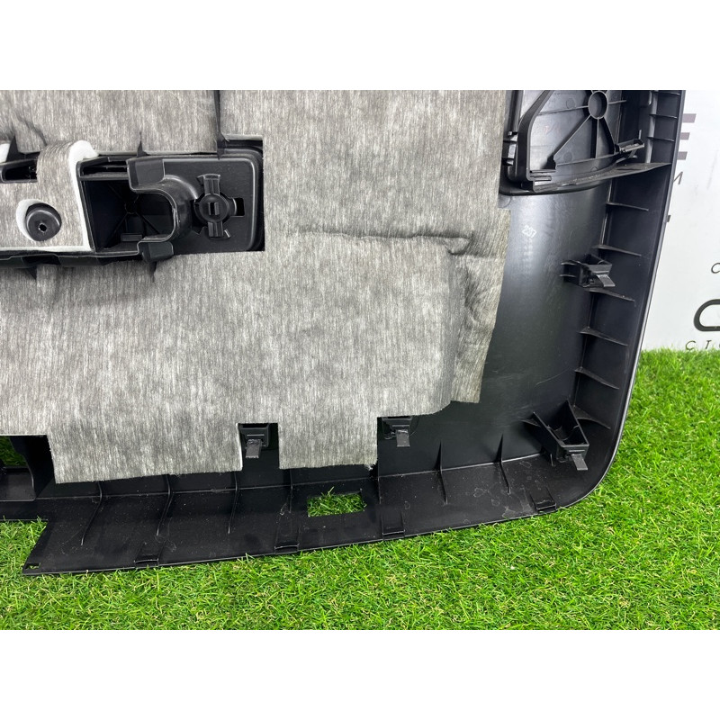 Обшивка крышки багажника (салон) AUDI Q5 8R 2012 3.2 CALB 8R0867979B6PS