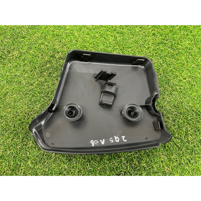 Крышка фонаря (салон) AUDI Q5 8R 2012 3.2 CALB 8R0945425A