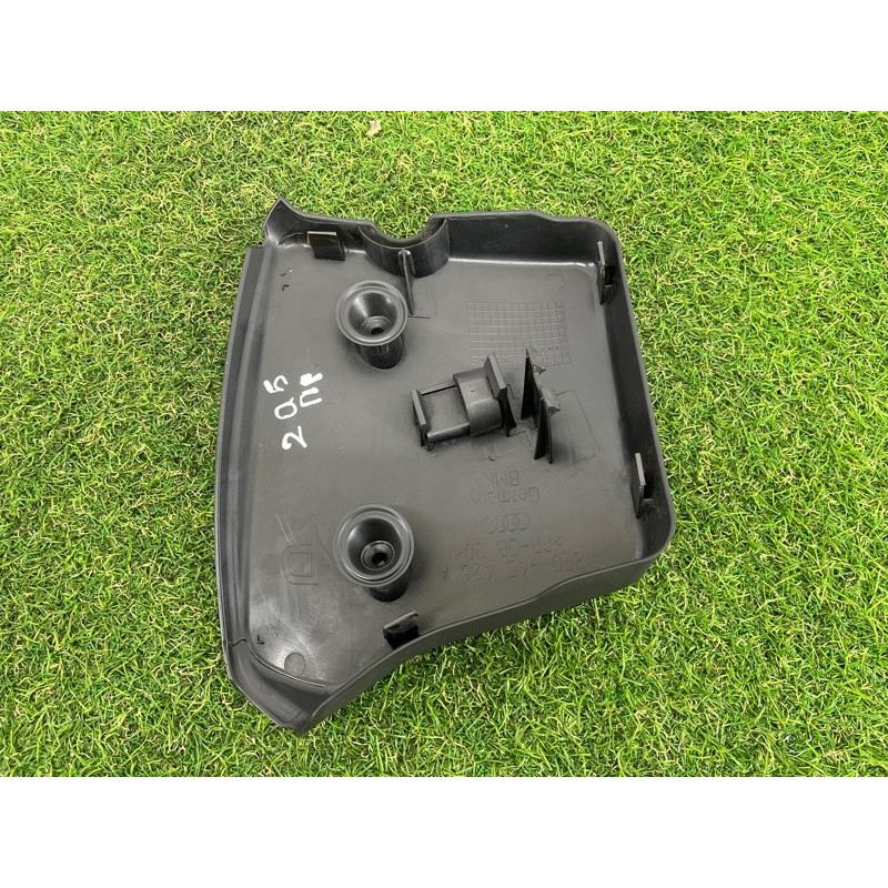 Крышка фонаря (салон) AUDI Q5 8R 2012 3.2 CALB 8R0945426A