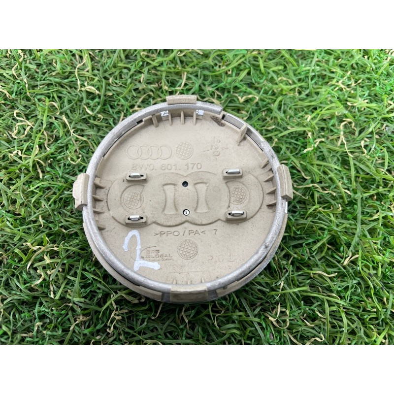 Колпачок колеса декоративный (аксессуары) AUDI Q7 4M 2018 3.0 TFSi 8W0601170