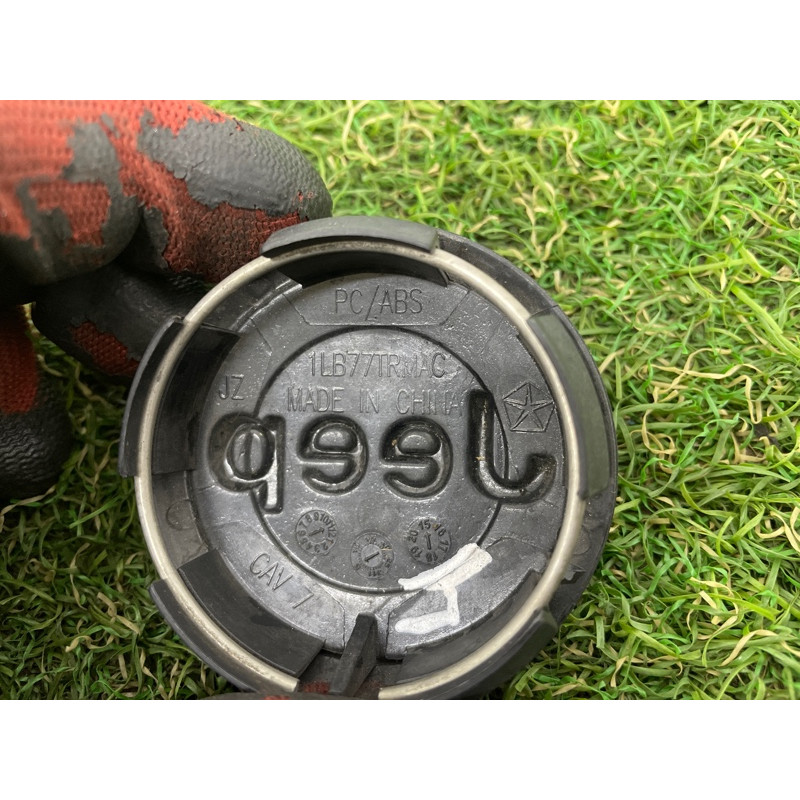 Колпачок колеса декоративный (аксессуары) Jeep Grand Cherokee WK2 2016 3.6 1LB77NTZAC