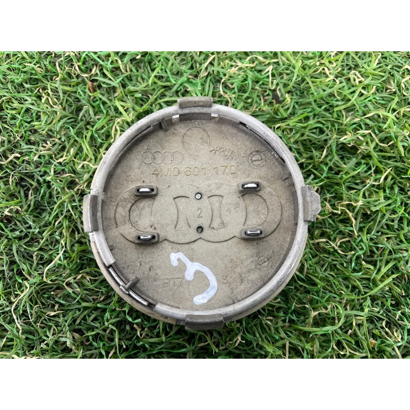 Колпачок колеса декоративный (аксессуары) AUDI Q7 4M 2017 3.0 TFSi CREC 8W0601170