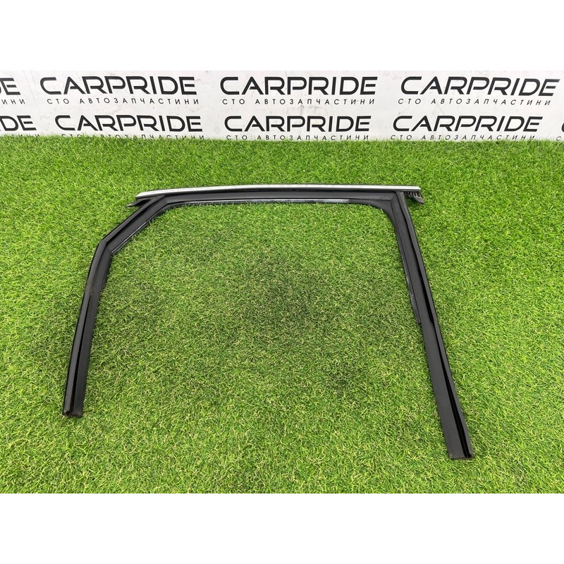 Молдинг стекла (кузов и элементы) AUDI A3 8V 2015 1.8 8V5839432C