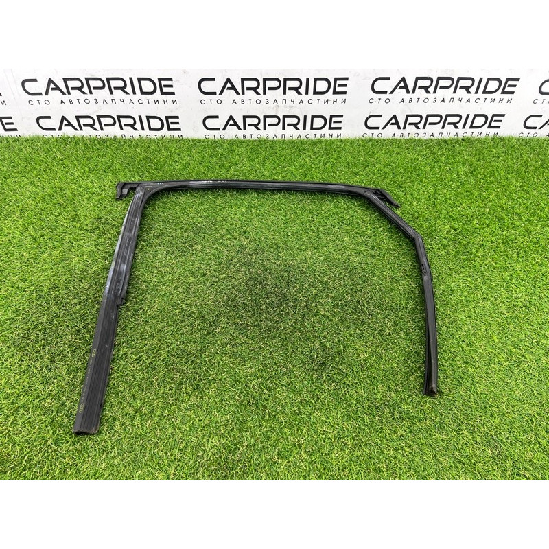 Молдинг стекла (кузов и элементы) AUDI A3 8V 2015 1.8 8V5839432C