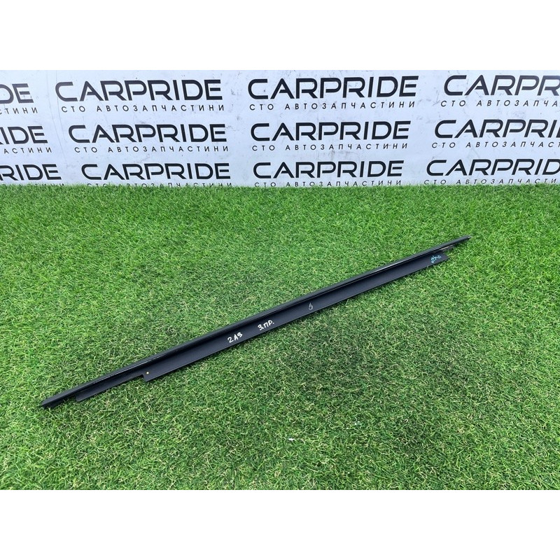 Молдинг стекла (кузов и элементы) AUDI A3 8V 2018 2.0 CZRA 8V5839478A