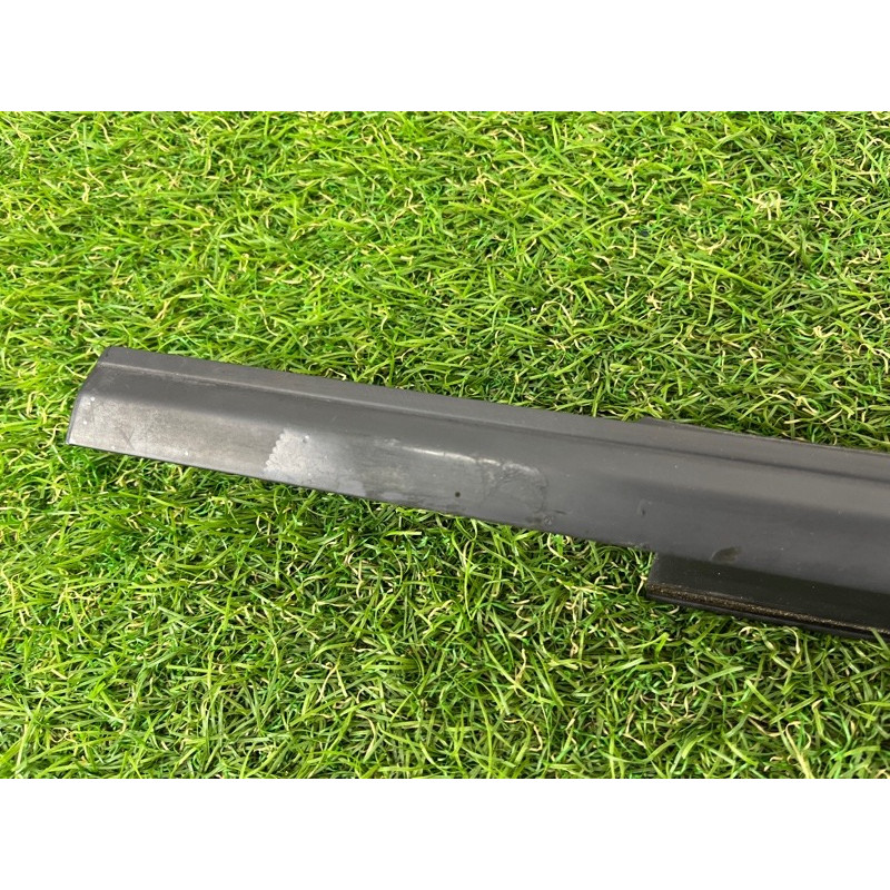 Молдинг стекла (кузов и элементы) AUDI A3 8V 2018 2.0 CZRA 8V5839478A